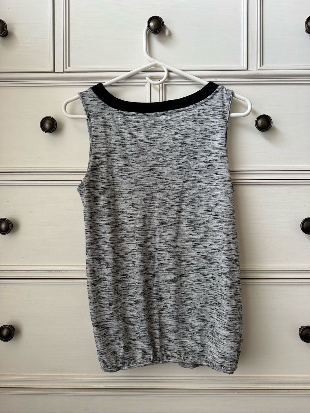 LOFT Outlet Black-Trim Gray Space Dye Sleeveless Tank Top - Picture 2 of 7